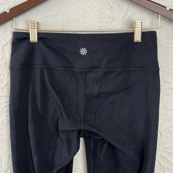 Athleta Quest Criss Cross Chaturanga Capri Leggings - Picture 5 of 11